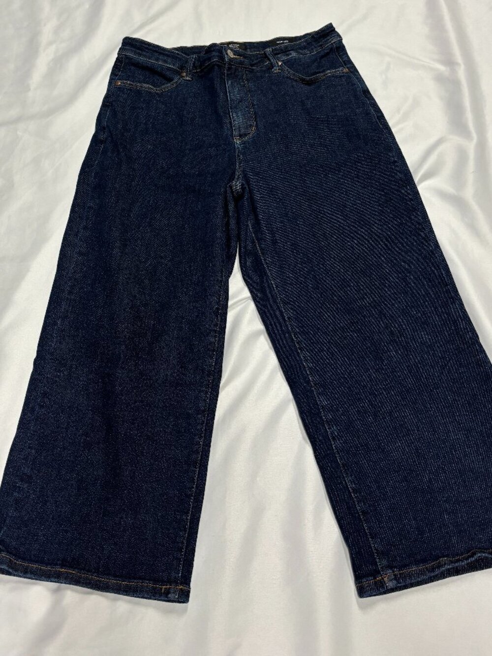 Judy Blue Dark Blue Wide Leg Jeans Sz 15/32.  lot N